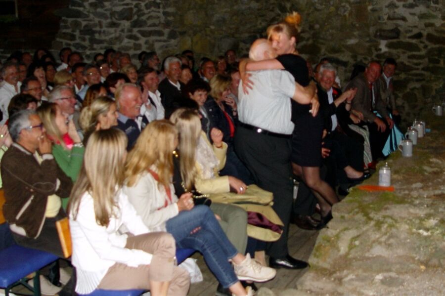 Burg-Couplet-AG Bild 5